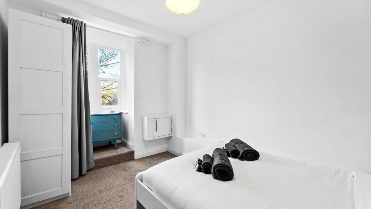 Cotswold Road North Apartment