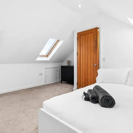 Cotswold Road North Apartment Bristol Exterior photo