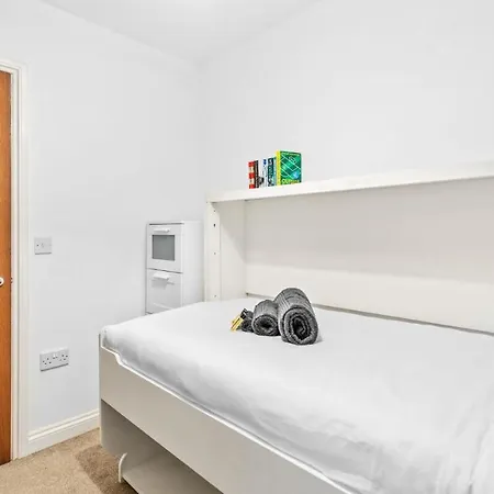 Cotswold Road North Apartment Bristol Exterior photo